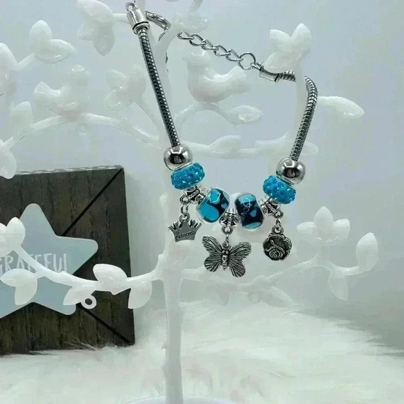 Cute Butterfly Charm Bracelet Blue theme - Picture 3 of 4